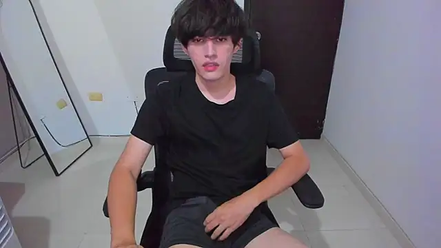 Snapshot of eren_188 chatting on 18, 5, 2026 eren 188 online show from 18, 5, 2026