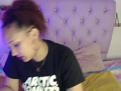 Kristal Miild online show from 9, 9, 2025