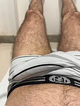 XUCRUTES42 online show from 14, 1, 2026