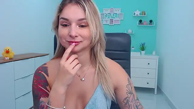 LilFleurish online show from 16, 12, 2025