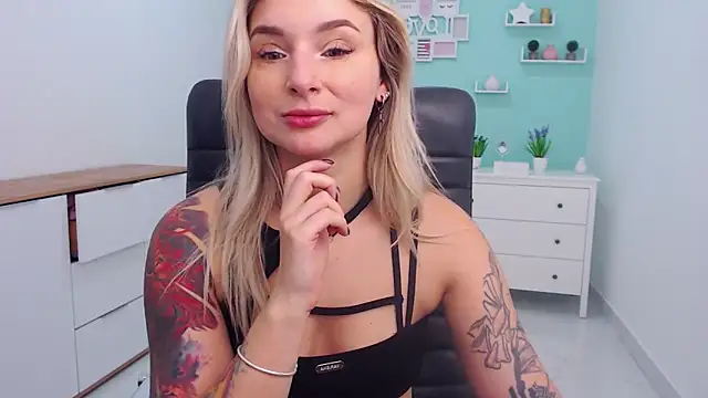 LilFleurish online show from 26, 11, 2025