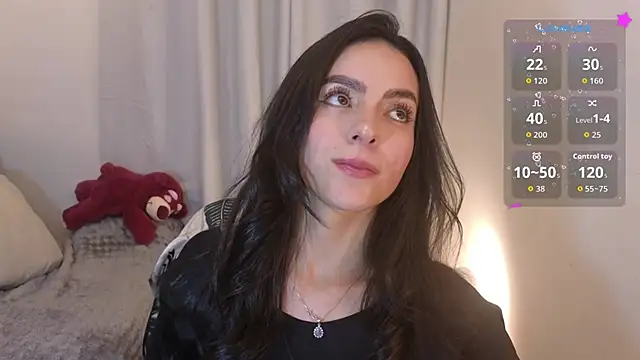 sarah saenz  online show from 21, 6, 2026