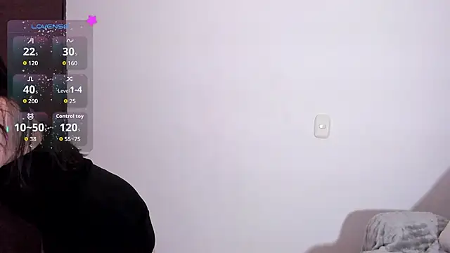 sarah saenz  online show from 12, 3, 2026