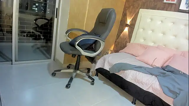 sweet  vanessa1 online show from 4, 5, 2026