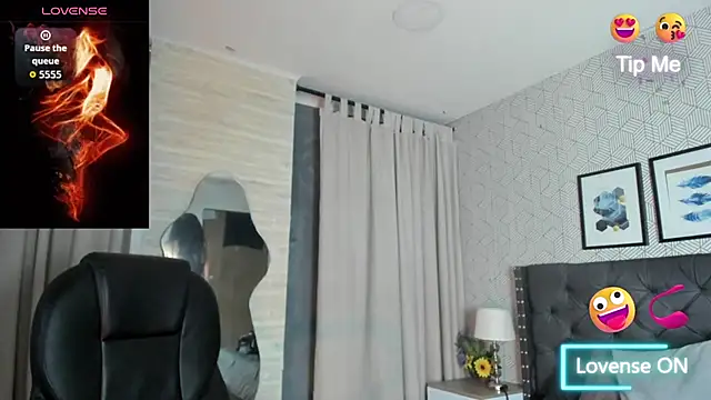 sweet  vanessa1 online show from 18, 10, 2025