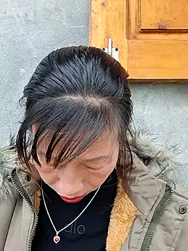 ngocngoc cute online show from 2, 11, 2025