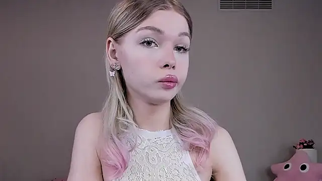 Blondy Fina online show from 8, 3, 2026