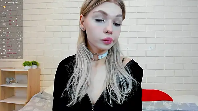 Blondy Fina online show from 22, 2, 2026