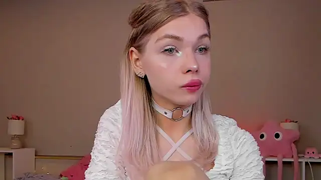 Blondy Fina online show from 31, 5, 2026