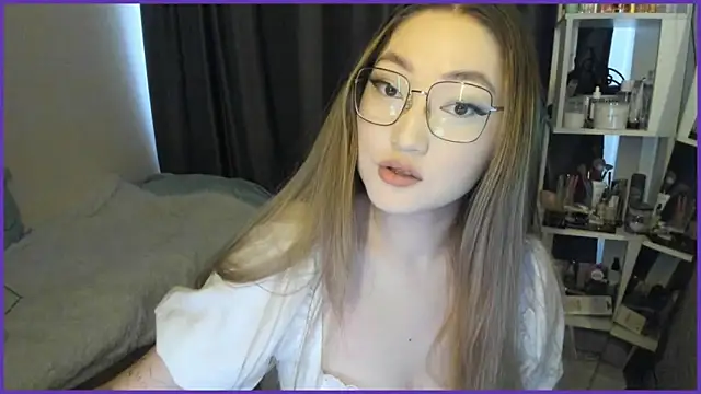 lyra x online show from 18, 10, 2025