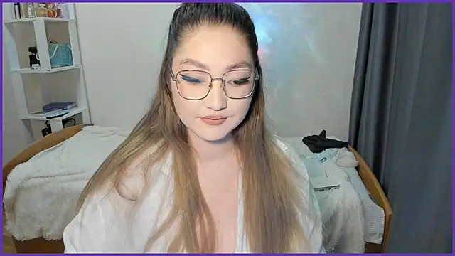 Snapshot of lyra_x chatting on 13, 9, 2025 lyra x online show from 13, 9, 2025