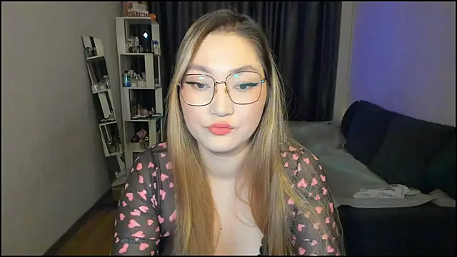 lyra x online show from 9, 4, 2026