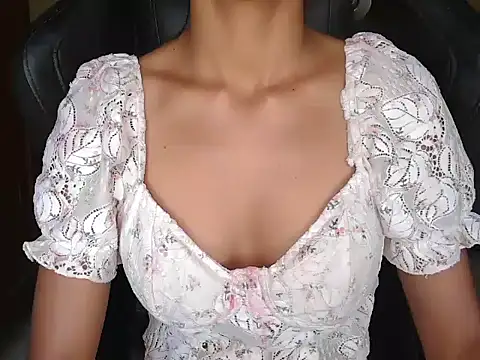 Simmi Ji online show from 10, 11, 2025