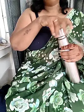 Snapshot of Swapna_Hyd chatting on 16, 12, 2025 Swapna Hyd online show from 16, 12, 2025