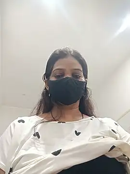 Snapshot of soni_yhakur chatting on 18, 7, 2026 soni yhakur online show from 18, 7, 2026