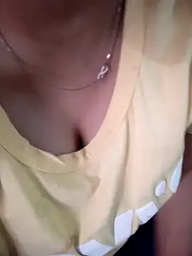 Snapshot of Neha_Tyagi chatting on 20, 11, 2025 Neha Tyagi online show from 20, 11, 2025