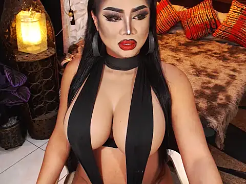 Snapshot of TRANSLUNAA chatting on 8, 6, 2026 TRANSLUNAA online show from 8, 6, 2026
