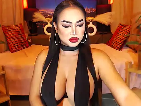 Snapshot of TRANSLUNAA chatting on 24, 7, 2026 TRANSLUNAA online show from 24, 7, 2026