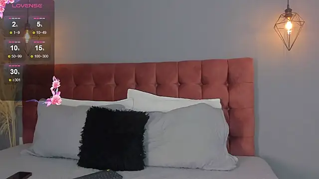 victoria decapri online show from 23, 6, 2026