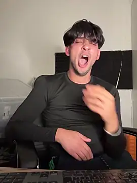 Snapshot of Gipsyboysteve chatting on 13, 10, 2025 Gipsyboysteve online show from 13, 10, 2025