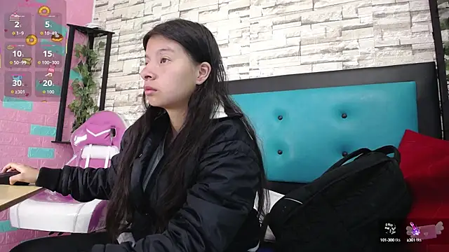 Snapshot of maily_can chatting on 20, 10, 2025 maily can online show from 20, 10, 2025