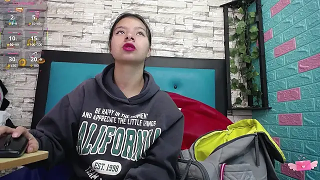 Snapshot of maily_can chatting on 1, 11, 2025 maily can online show from 1, 11, 2025