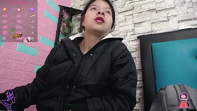 Snapshot of maily_can chatting on 15, 11, 2025 maily can online show from 15, 11, 2025