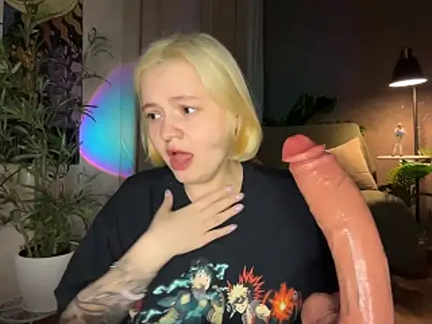 Snapshot of MoonIvy_ chatting on 21, 5, 2026 MoonIvy online show from 21, 5, 2026
