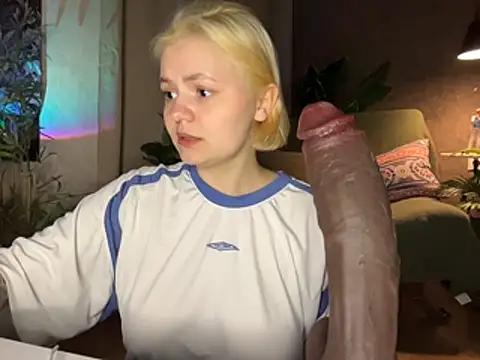 MoonIvy  online show from 12, 4, 2026