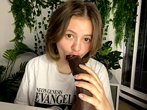 MoonIvy  online show from 2, 11, 2025