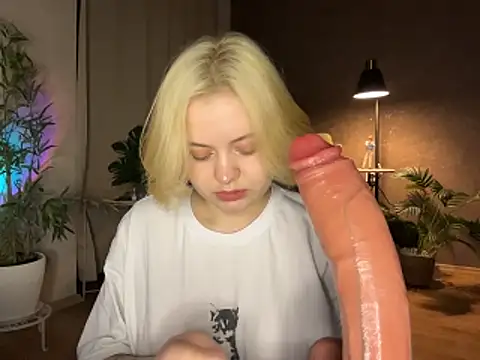 MoonIvy  online show from 26, 3, 2026