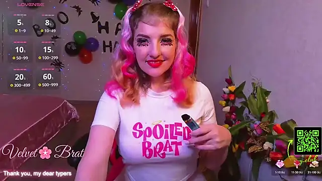 QueenInSilence online show from 2, 11, 2025