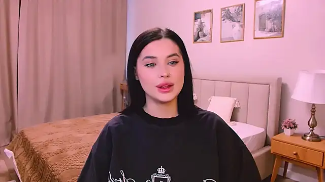 lil angel  online show from 21, 2, 2026