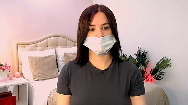 lil angel  online show from 17, 10, 2025