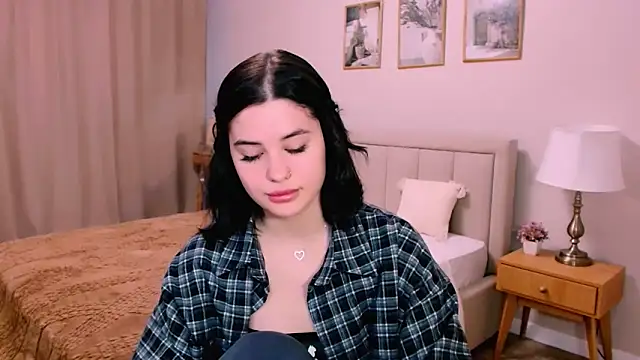 lil angel  online show from 6, 2, 2026