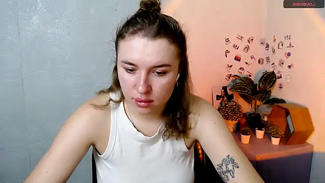 JuliaTopp  online show from 24, 11, 2025