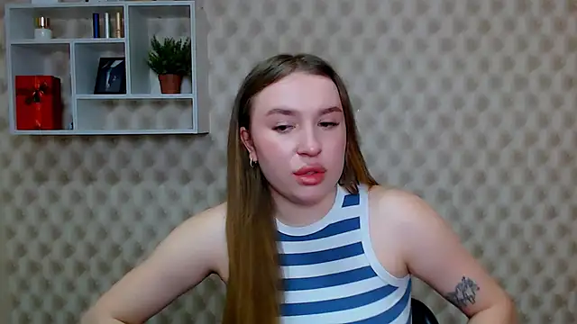 JuliaTopp  online show from 1, 3, 2026