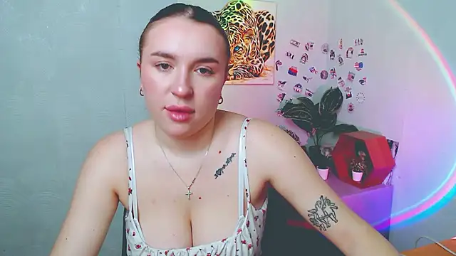 JuliaTopp  online show from 13, 1, 2026