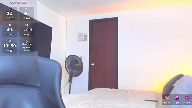 Snapshot of RJBarto chatting on 10, 10, 2025 RJBarto online show from 10, 10, 2025