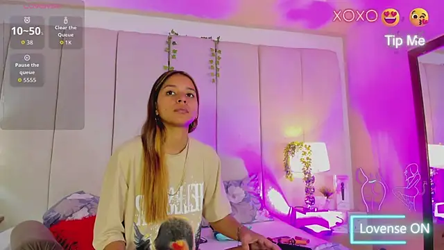 mia rousse25 online show from 22, 4, 2026