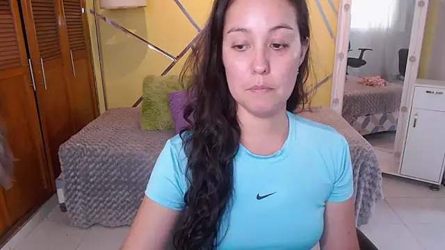 shirleyrojas online show from 28, 10, 2025