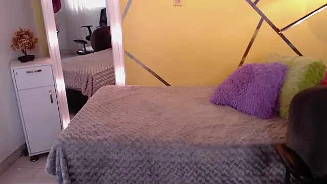 shirleyrojas online show from 19, 11, 2025