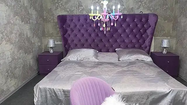 Anna Kenann online show from 19, 9, 2025