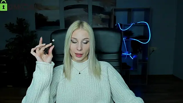 Snapshot of Alexa_Woods chatting on 9, 10, 2025 Alexa Woods online show from 9, 10, 2025