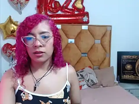 CATTALINAHOT online show from 7, 4, 2026