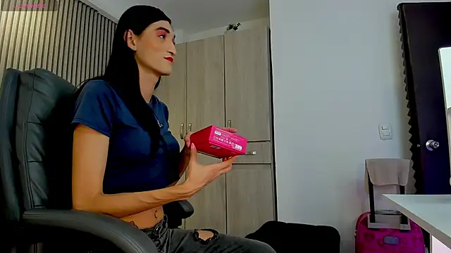 lily cash1 online show from 11, 11, 2025