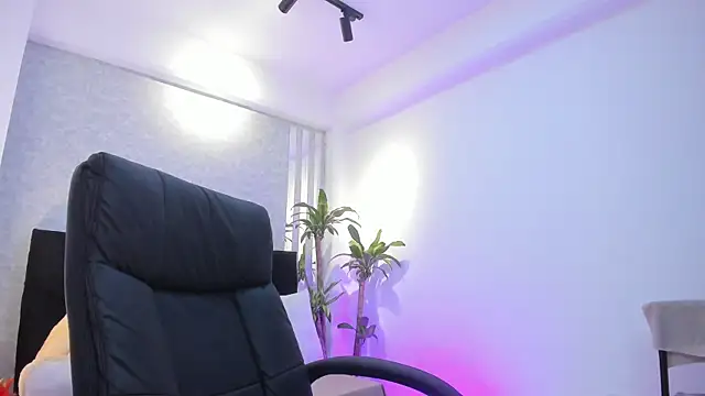 lily cash1 online show from 20, 11, 2025