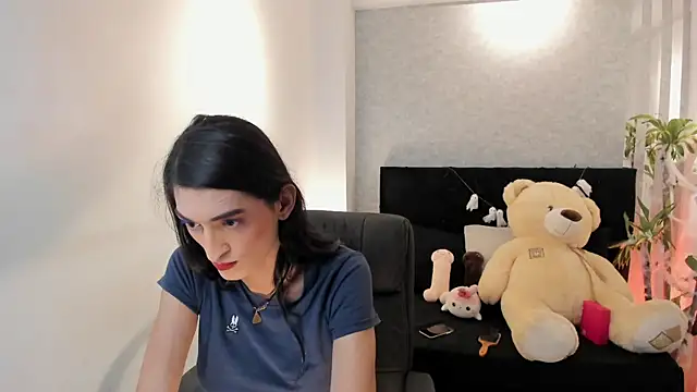 lily cash1 online show from 7, 10, 2025