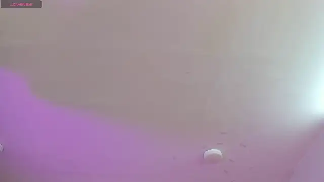 Foxxy Doll online show from 8, 4, 2026