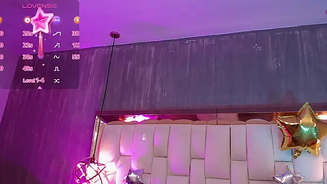 Foxxy Doll online show from 22, 10, 2025